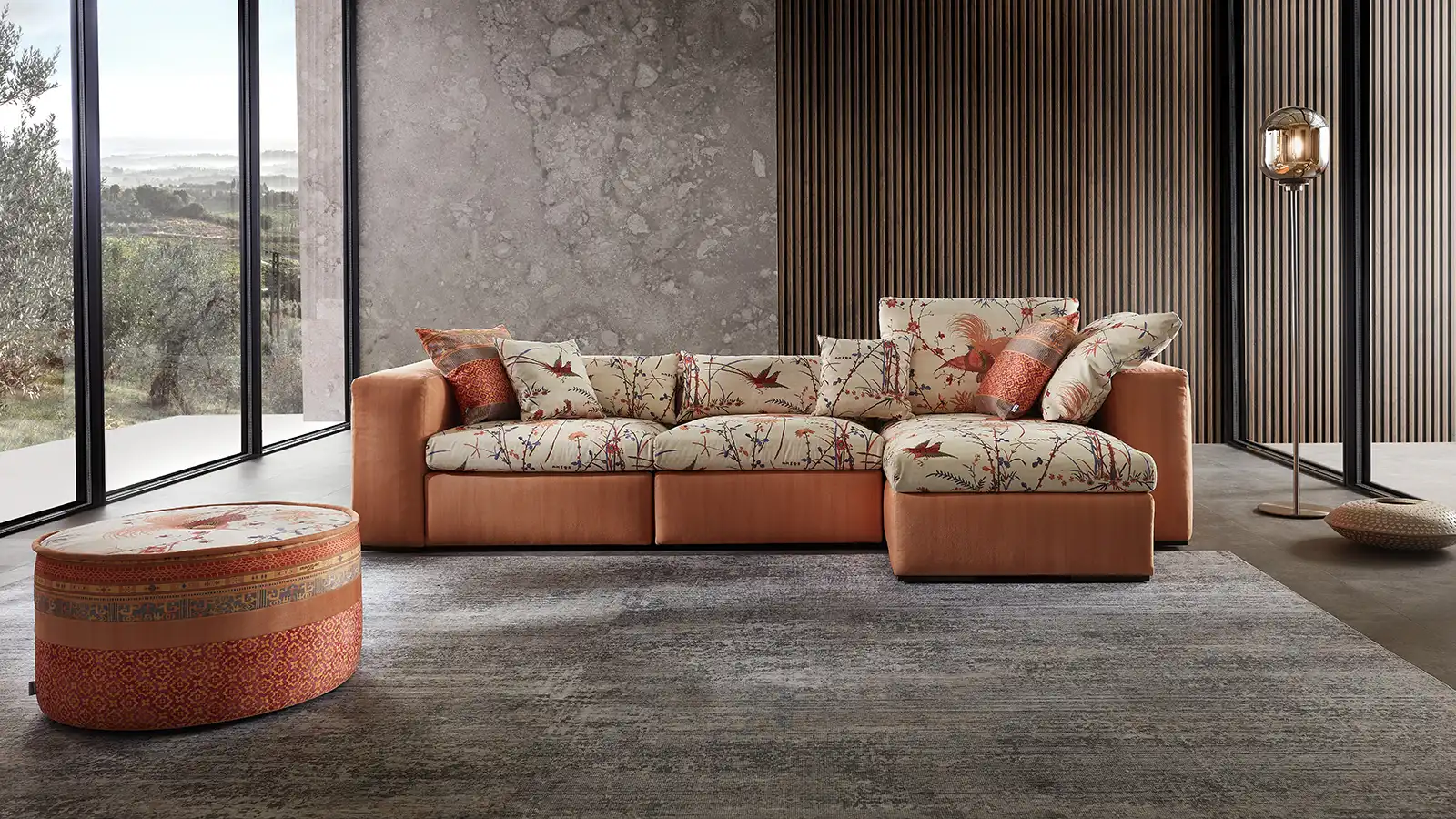 Opera 2,5 Sitzer mit Longchair + Tino Pouf